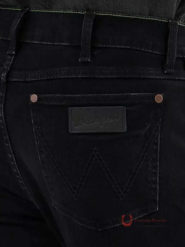 WRANGLER RETRO SLIM STRAIGHT BLACK 88MWz For Sale