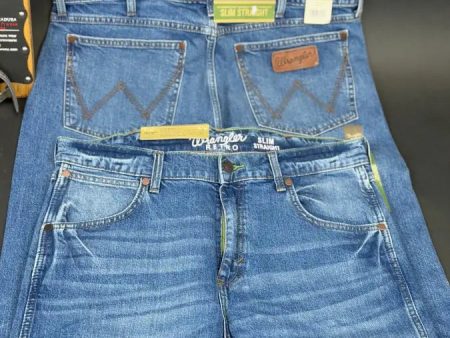 WRANGLER RETRO SLIM STRAIGHT  112330336 88MWz on Sale